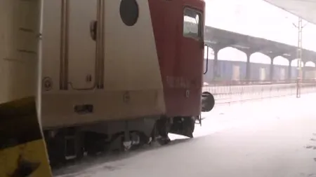 Un tren cu 80 de pasageri a rămas blocat în judeţul Dâmboviţa