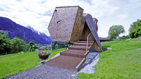 Cabana extraterestră: Clădirea din lemn cu un design de pe altă lume FOTO