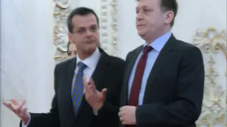 Şedinţă cu scântei la PNL: Antonescu şi Iohannis susţin ieşirea de la guvernare. Luni, negocieri ferme cu PSD
