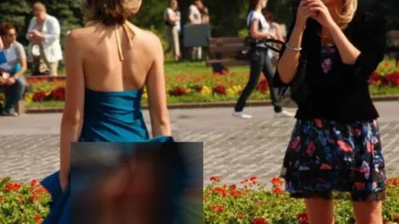O tânără sexy a vrut o poză în parc. A ajuns viral pe Internet