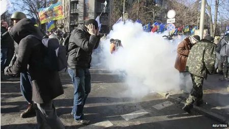 CRIZA din UCRAINA. Lupte UCIGAŞE la Kiev: cel puţin 16 persoane au murit şi peste 150 sunt rănite FOTO VIDEO