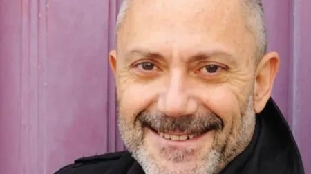 Premieră în Grecia: Un candidat la Primăria Atenei sparge un tabu şi anunţă că este homosexual şi seropozitiv