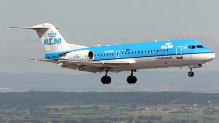 KLM introduce plata zborurilor prin Facebook şi Twitter