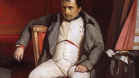 Un fotoliu al lui Napoleon s-a rupt sub greutatea unui angajat neglijent