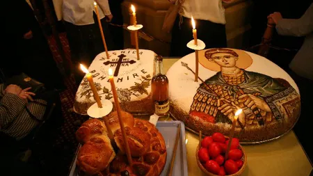 SÂMBĂTA MORŢILOR sau MOŞII DE IARNĂ, ziua de pomenire a morţilor. TRADIŢII ŞI OBICEIURI
