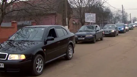 Protest în stradă pentru asfaltarea unui drum din Timiş