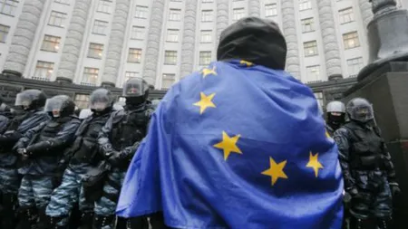 CRIZA din UCRAINA: Deputaţii europeni cer SANCŢIUNI împotriva PUTERII de la Kiev