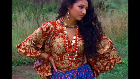 Tradiţii ţigăneşti dureroase: Ce păţesc femeile rome dacă îşi înşeală bărbaţii