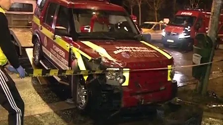 ACCIDENT MORTAL în Capitală. O ambulanţă a fost lovită de un taxi care nu a acordat prioritate VIDEO