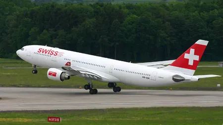 Un avion elveţian evacuat la Londra după o problemă la motor: Patru pasageri răniţi