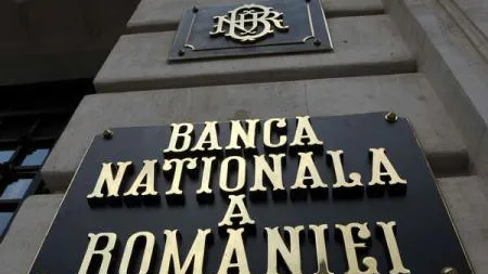 După ce au fost obligate de BNR să reducă dobânzile la credite, băncile au majorat comisioanele