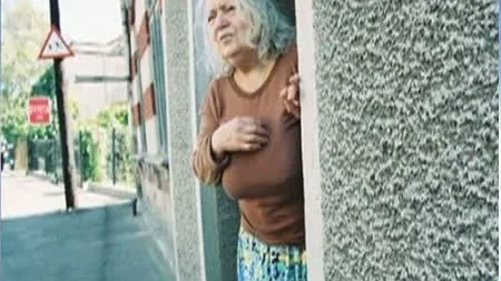 Viaţa BATE FILMUL. O româncă a cerşit ani la rând şi a murit în mizerie deşi avea o adevărată avere