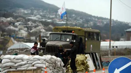 Tensiunile iau amploare: Forţele ruse au ocupat o a doua bază ucraineană din Crimeea