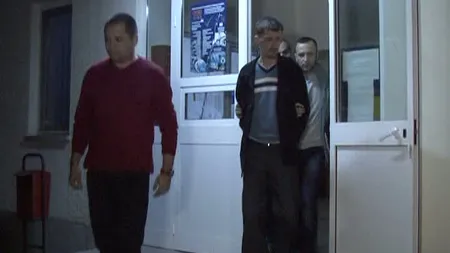 Patron lovit în cap cu o bară de metal de propriul angajat