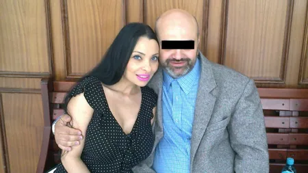 Selfie pe holurile Tribunalului. O vedetă de televiziune, poze provocatoare în instanţă