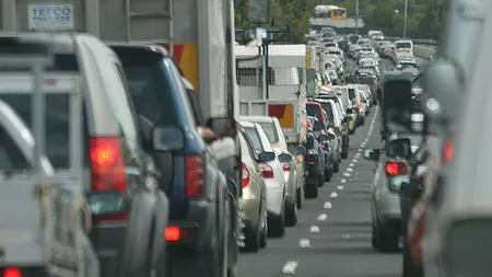 Situaţia drumurilor din ţară. Vezi cum se circulă pe cele mai importante artere