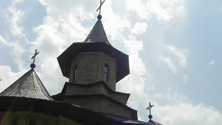 Sfântul test ADN pentru copilul din flori al popii. Un preot s-a culcat cu o enoriaşă CAMERA ASCUNSĂ