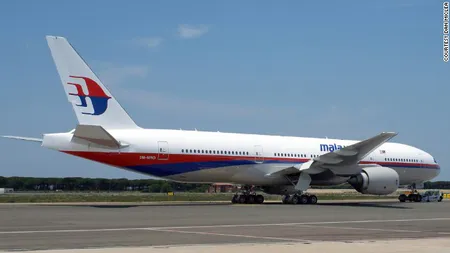 Un ROMÂN a imortalizat AVIONUL companiei Malaysian Airlines înainte de dispariţie GALERIE FOTO