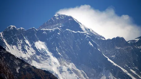 13 morţi, în urma avalanşei de pe Everest. Vezi declaraţii cutremurătoare ale supravieţuitorilor