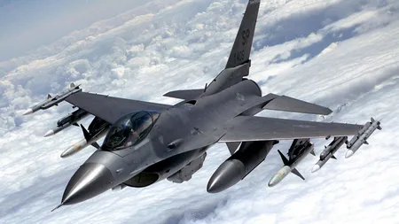 Şase avioane F-16 participă la un exerciţiu comun al militarilor americani şi români, la Câmpia Turzii