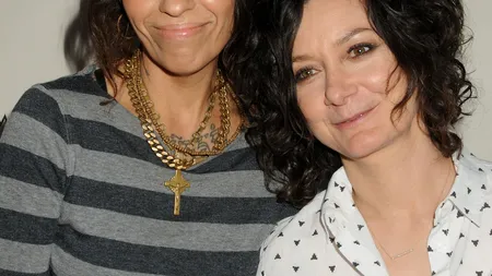 Linda Perry şi Sara Gilbert s-au căsătorit