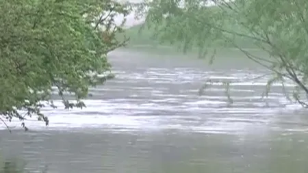 CODUL ROŞU de inundaţii a fost prelungit. Vezi zonele vizate