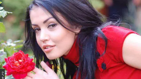 Andreea Mantea, făcută de râs de sora ei. Vezi ce POEZIE a compus aceasta despre DIVELE din showbiz