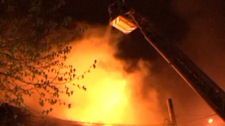 Fratele unei dansatoare moarte în incendiu face acuzaţii NĂUCITOARE: 
