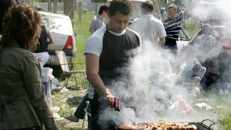 MINIVACANŢA de 1 MAI. Unde şi cum să faci grătarul ca să eviţi problemele. Ce AMENZI RIŞTI