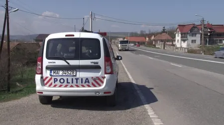 Urmărire ca-n filme. Un şofer a virat de pe DN1 pe un câmp, şi-a abandonat maşina şi a fugit