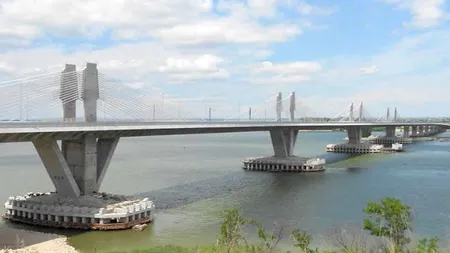 Podul Calafat-Vidin va fi deschis circulaţiei feroviare începând de sâmbătă