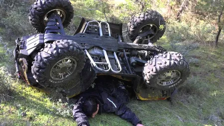 NOROC DE OM BEAT. A suferit zece FRACTURI la CAP într-un accident cu ATV-ul, dar starea lui este favorabilă