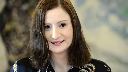 Aberaţia legii: Ţara în care FEMEIA-MINISTRU nu îşi poate lua NICIO ZI de CONCEDIU de maternitate