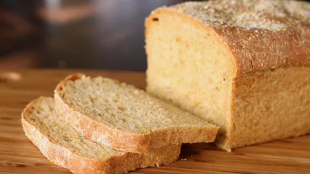 Simptome prin care organismul te avertizează că trebuie să renunţi la pâine