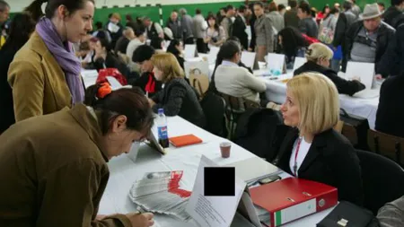 Sute de romi, calificaţi gratuit într-un proiect cofinanţat cu fonduri europene