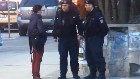 Ce le-a făcut puştiul ăsta jandarmilor în Bucureşti depăşeşte orice imaginaţie VIDEO