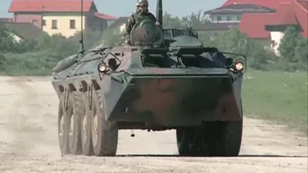 Exerciţii militare, lângă Bucureşti. La instrucţie au participat şi trei elicoptere
