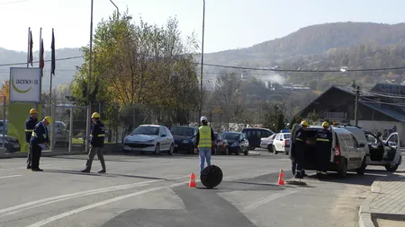 ALERTĂ MAXIMĂ. Conductă de gaze, avariată de un excavator. Pericol de explozie