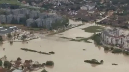 Serbia şi Bosnia aşteaptă noi viituri