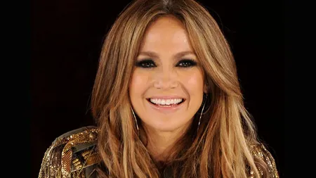 Cum arată mama lui Jennifer Lopez. Vezi de la cine a moştenit artista formele de invidiat FOTO