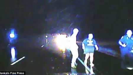 A avut ZILE: O femeie a scăpat ca prin minune după ce maşina ei a fost lovită de fulger VIDEO
