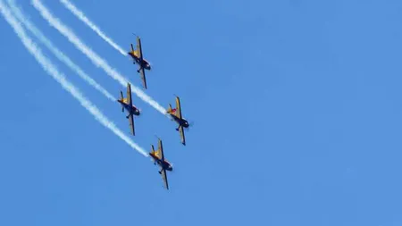 Spectacol aviatic organizat de Aeroclubul Român pe Aeroportul din Craiova