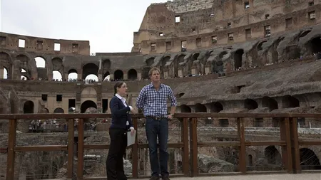 Prinţul Harry i-a surprins pe vizitatorii Colosseumului: Vezi ce gest incredibil a făcut VIDEO