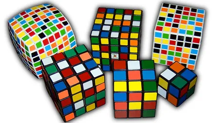 CUBUL RUBIK: Joacă online CUBUL RUBIK, celebrat azi de Google la 40 de ani de la inventare