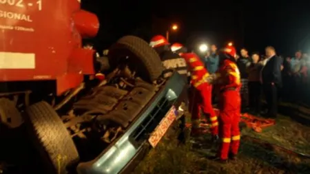 Accident grav: Maşină spulberată de tren la Bistriţa VIDEO