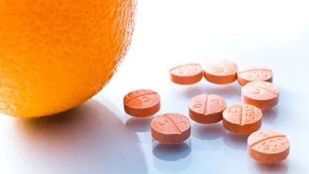 Atenţie la vitamina C! Administrarea zilnică dublează riscul apariţiei unei boli grave