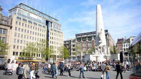 ALERTĂ cu BOMBĂ în Amsterdam. Piaţa centrală a fost EVACUATĂ