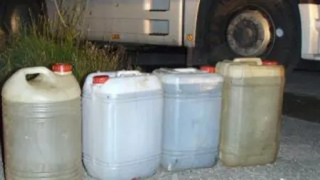 Escrocii din Cluj continuă înşelătoriile sub ochii poliţiştilor: Vând APĂ pe post de MOTORINĂ
