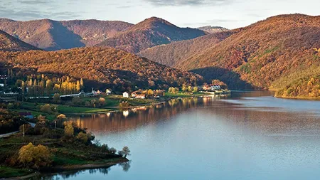 LACUL CINCIŞ, balta blestemată din Hunedoara, unde au loc întâmplări PARANORMALE