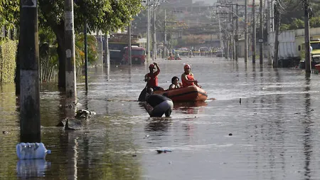 Brazilia: Ploile diluviene au forţat 50.000 de persoane să îşi părăsească locuinţele